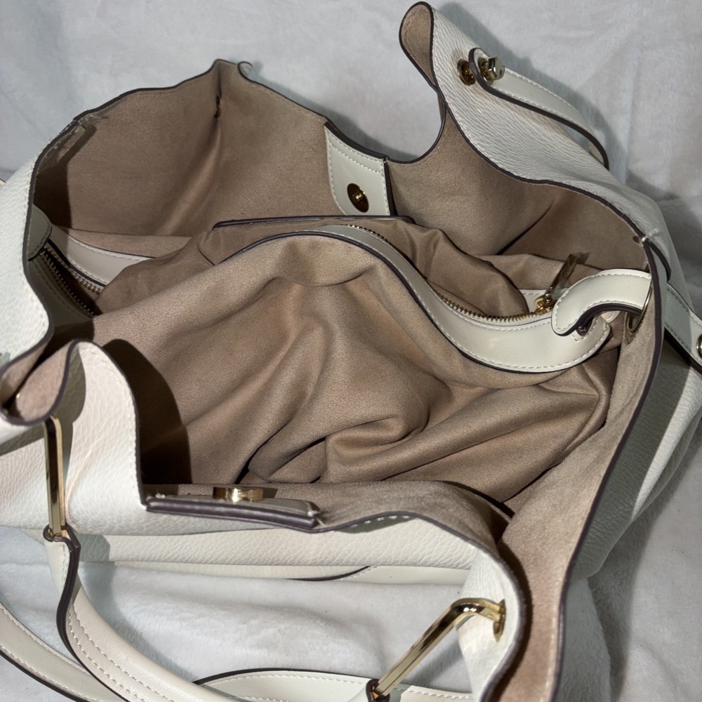 Sondra Roberts Squared Handbag 2 For 1 Removable Pouch Cream Pebbled Gold Accent - Picture 8 of 12